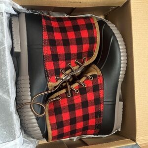 Women’s size 8 simply southern winter boots. Plaid Boots - Red and Black